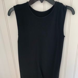 Tees By Tina Sleeveless Crew Neck Top - Like New!